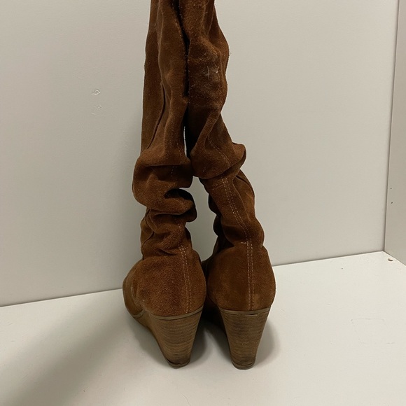 Le Chateau cognac genuine suede knee boots 38 - Picture 3 of 5